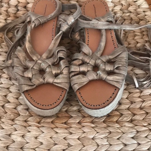 Anthropologie Sigerson Morrison Codie Metallic 9.5 - Picture 2 of 5